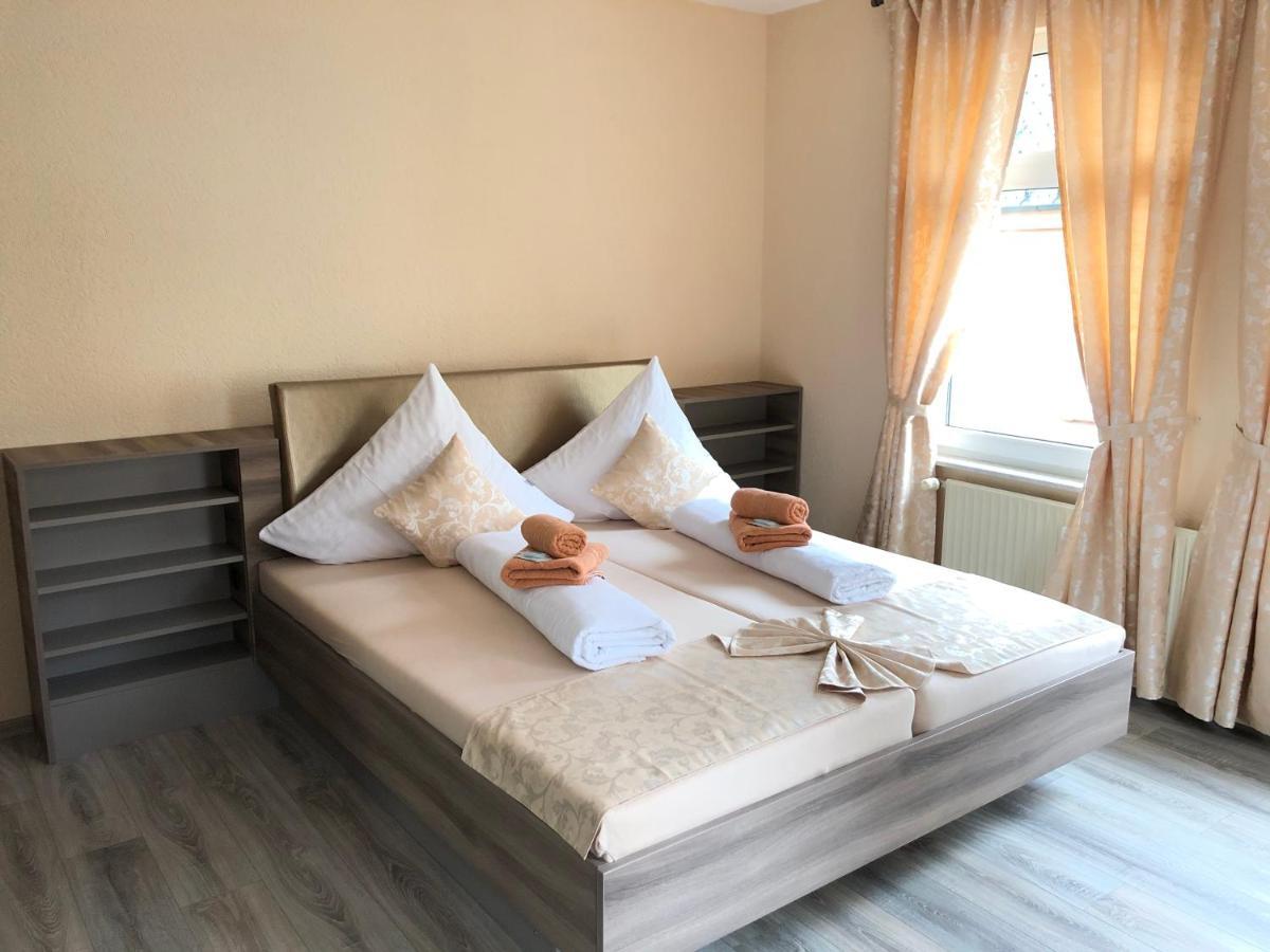 Hotel Goldenesvogtland Adorf Eksteriør billede